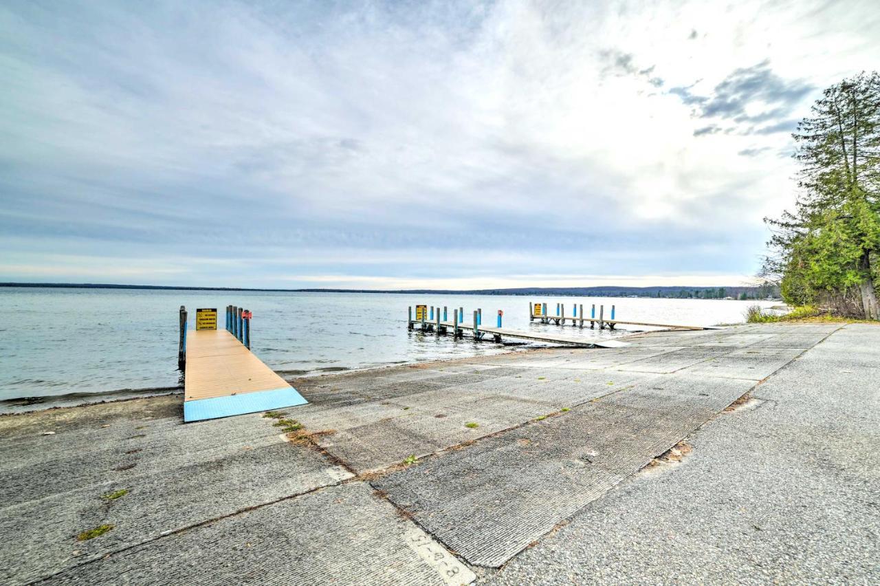 Higgins Lake Retreat - Hike, Swim, Relax! Roscommon Exterior foto